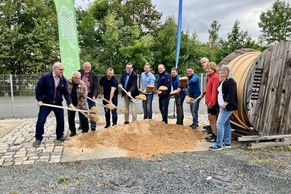 Spatenstich für den Glasfaserausbau in Mainleus